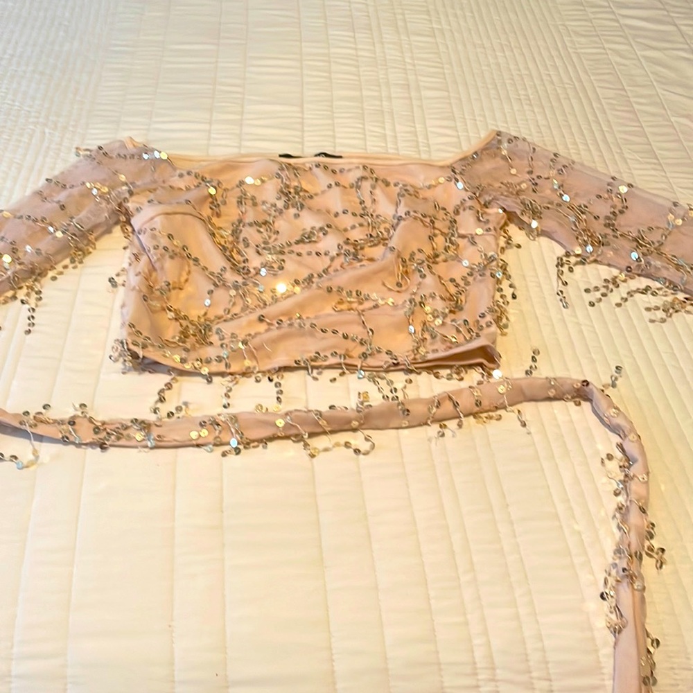 Beautiful crop top in beige